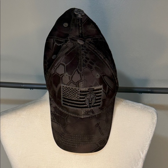 Black Camouflage Intimidator Men's Hat - Picture 1 of 6